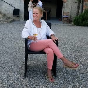 Meet your Posher, Laura